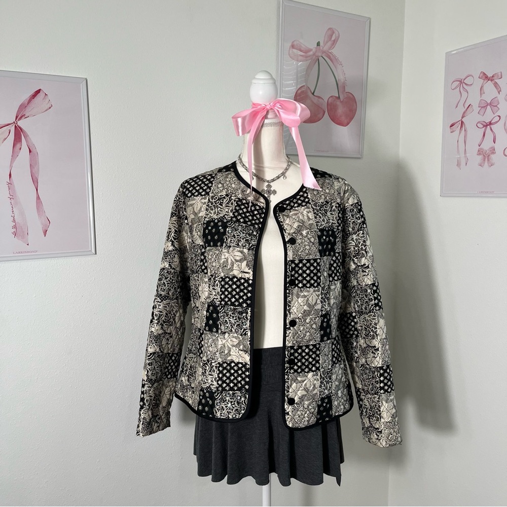 Vtg Y2K Patchwork Black White Quilted Button Jacket Silk Womens Size Medium